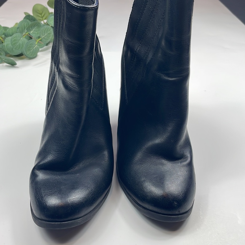 Call it Spring > Black Booties 9 - Picture 12 of 13